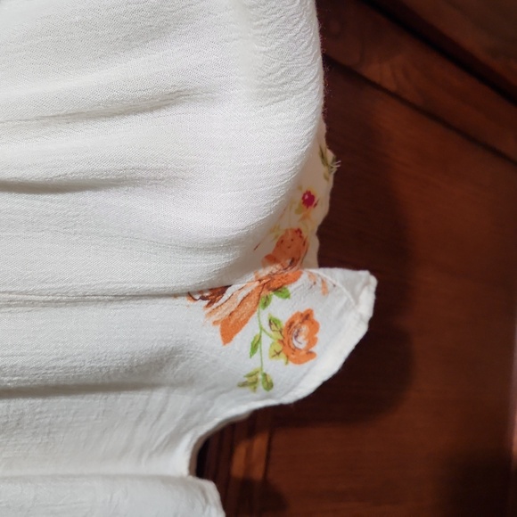 Size Medium Runway Star Gauzy Romper - Picture 2 of 7